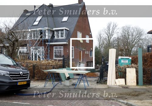 Amstelveen 2 januari 2025
Het nieuwe huis van Johnny Heitinga aan de Amstel wordt grondig verbouwd.
