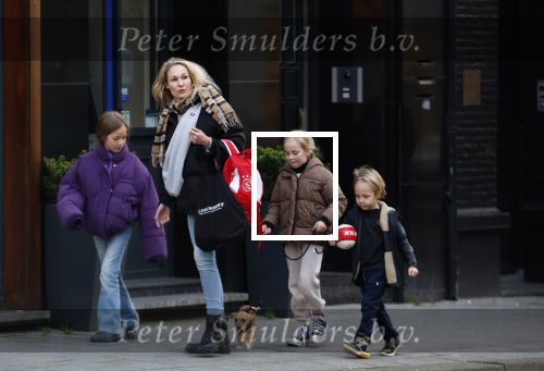 Amsterdam 7 januari 2025
Kimberly Klaver met kinderen op straat in Amsterdam zuid