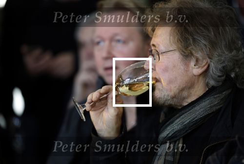 Hoek van Holland 2 januari 2025
De top 40 reikt prijzen uit aan ded Nederlandse Arteisten die in 1 jaar het langste op nummer 1 hebben gestaan .
Onder andere aanwezig Piet Veerman Erik de Zwart Corry Konings George Baker Jacques Herb Ben Cramer ea
Het geestje was in het Art Museum.