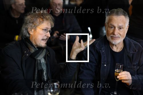 Hoek van Holland 2 januari 2025
De top 40 reikt prijzen uit aan ded Nederlandse Arteisten die in 1 jaar het langste op nummer 1 hebben gestaan .
Onder andere aanwezig Piet Veerman Erik de Zwart Corry Konings George Baker Jacques Herb Ben Cramer ea
Het geestje was in het Art Museum.