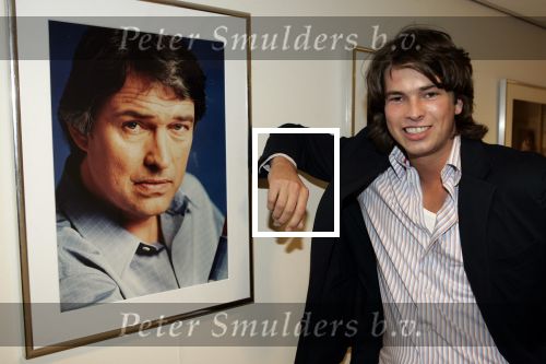 Aalsmeer 15 oktober 2005
Finale dancing with the stars .
Rick Brandsteder met foto vader Ron
Peter Smulders bv