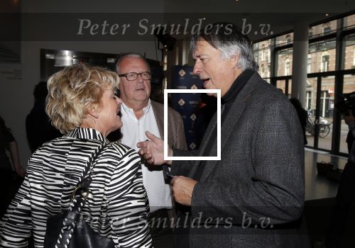 Amsterdam 23 november 2015 
Irene v d Laar stapt uit taxi.5 jaar nieuwe de la mar en 15 jaar de joop en Janine v d Ende foundation. Simone Kleinsma met Guus Verstraete en Ron Brandsteder