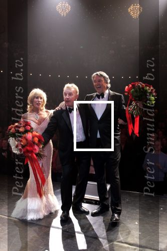 Amsterdam 26 november 2004
Premiere Andre v Duin in Carre
Andre v Duin Joke Bruys Ron Brandsteder  
Peter Smulders bv