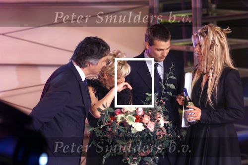 Aalsmeer 2 oktober 1999
RTL feest 10 jaar bestaan
Afscheid Caroline Tensen van RTL verder op de foto Manuela Kemp, Ron Brandsteder en Reinout Oerlemans


PETER SMULDERS BV