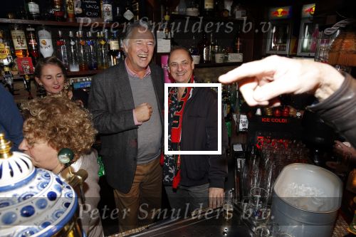 Rotterdam 21 januari 2016
Presentatie de oase bar met oa Gerard Cox Joke Bruijs Brigitte Kaandorp Ron Brandsteder Jacques Herb Johnny Kraaykamp jr Tony Neef Ernst Daniel Smid Veldhuis en Kemper en Martin v Waardenberg.
