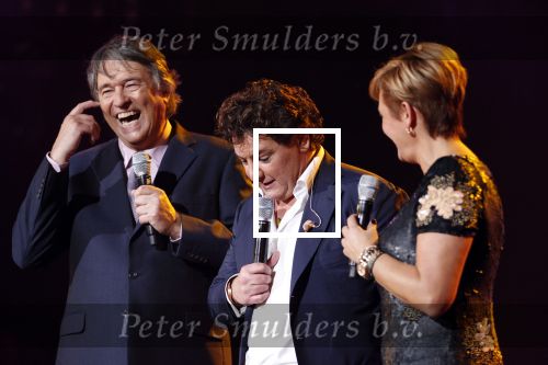 Amsterdam 2 november 2010
Rene Froger viert zijn 50e verjaardag met collega artiesten en vrienden in Carre.
oa Karin Bloemen Danny de Munk Ruth Jacoth Wesley Jeroen v d Boom Grant en Forsyth Thomas Berge Frans Bauer Linda de Mol Peter paul Muller Glennis GraceCarel Kraaijenhof en zoon Danny treden op. Caroline Tensen en Ron Brandsteder presenteren de avond.
Peter Smulders bv