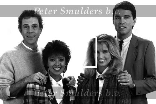 1985
Ron Brandsteder samen met assistente Linda de Mol
Jos Brink met assistente Sandra Reemer
Foto Peter Smulders BV