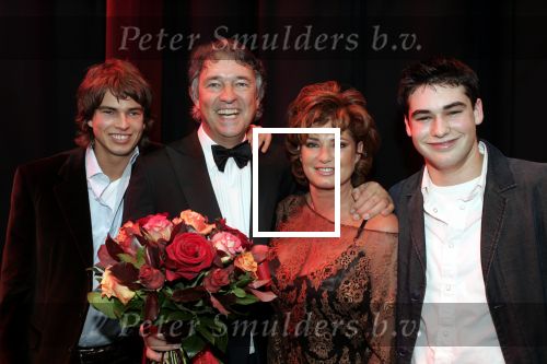 Amsterdam 26 november 2004
Premiere Andre v Duin in Carre
Ron Brandsteder met Yvonne Brandsteder en zoons
Peter Smulders bv