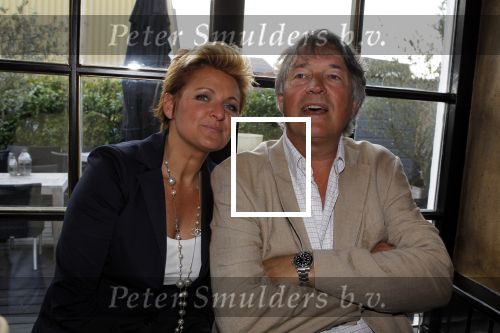 Loosdrecht 9 april 2010
Surprise feestje voor Monique des Bouvrie georganiseerd door haar man Jan des Bouvrie bij Fitou in Loosdrecht. carolien Tensen en Ron Brandsteder
Peter Smulders bv