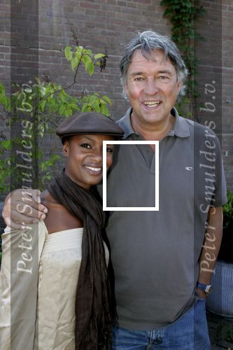 Amsterdam 17 augustus 2005
Perspresentatie rtl bij restaurant Rijk v Amsterdam.
Sylvana Simons en Ron Brandsteder
Peter Smulders bv