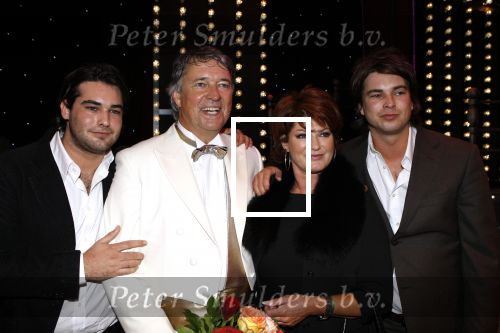 Utrecht 4 november 2007
Premiere Andre v Duin Revue met Ron Brandsteder in Beatrix theater. Ron met  Yvonne Brandsteder Rick en Bob
Peter Smulders bv