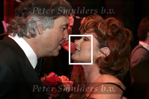 Amsterdam 26 november 2004
Premiere Andre v Duin in Carre
Ron Brandsteder met Yvonne Brandsteder  
Peter Smulders bv