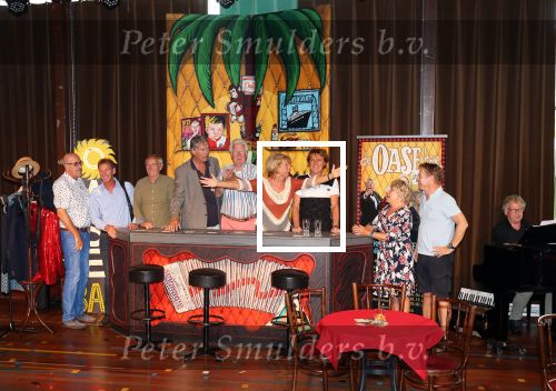 Rotterdam, 29 Augustus 2017 Persvoorstelling OASE Bar
met o.a. Joke Bruijs, Ron Brandsteder, Gerard Cox, Jacques Herb, Mini en Maxi, Jenny Arean, Bastiaan Ragas en Tony Neef.