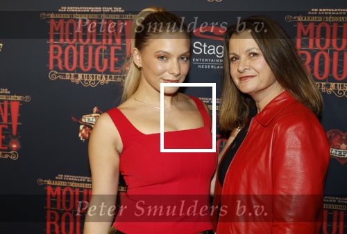 Utrecht 14 januari 2026
Premiere April Darby bij moulin Rouge in Beatrixtheater . Amber Delil kwam met haar moeder