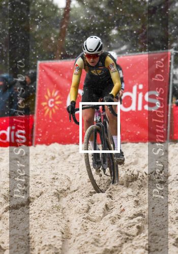Mol Belgie 2 Januari 2026
Zilvermeercross Mol
Bloeme Kalis