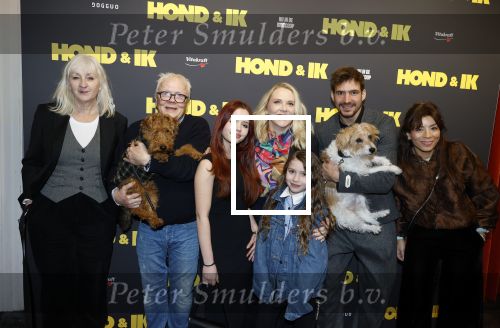 Amsterdam 6 januari 2025
Premiere Hond en ik in het vondelparkpaviljoen . De cast met oa Egbert jan Weeber Jelka v Houten Dick v d Toorn Rhoda Nova Wilting Loet Janssen Nadja Hupscher Jolke Tjalsma en hoofdrolspeler Pepper