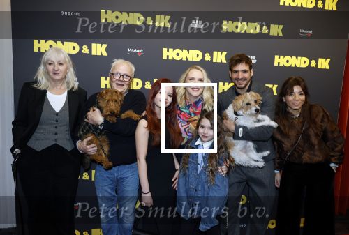 Amsterdam 6 januari 2025
Premiere Hond en ik in het vondelparkpaviljoen . De cast met oa Egbert jan Weeber Jelka v Houten Dick v d Toorn Rhoda Nova Wilting Loet Janssen Nadja Hupscher Jolke Tjalsma en hoofdrolspeler Pepper