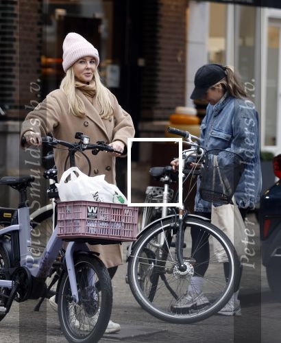 Amsterxdam 16 januari 2026
Chantal Janzen en Tina de Bruin doen samen boodschappen in Amsterdam zuid
