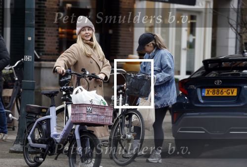 Amsterxdam 16 januari 2026
Chantal Janzen en Tina de Bruin doen samen boodschappen in Amsterdam zuid
