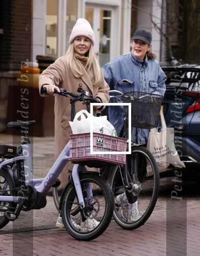 Amsterxdam 16 januari 2026
Chantal Janzen en Tina de Bruin doen samen boodschappen in Amsterdam zuid