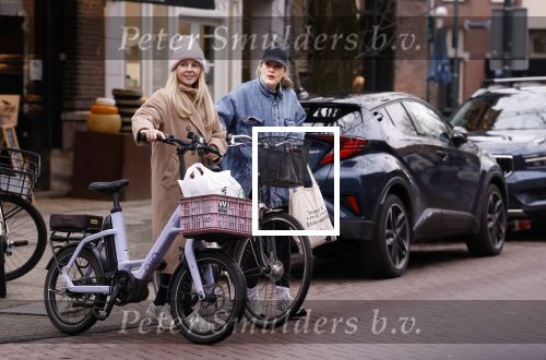 Amsterxdam 16 januari 2026
Chantal Janzen en Tina de Bruin doen samen boodschappen in Amsterdam zuid