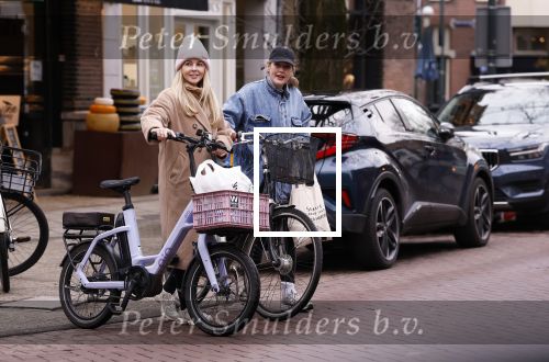 Amsterxdam 16 januari 2026
Chantal Janzen en Tina de Bruin doen samen boodschappen in Amsterdam zuid