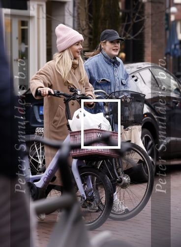 Amsterxdam 16 januari 2026
Chantal Janzen en Tina de Bruin doen samen boodschappen in Amsterdam zuid
