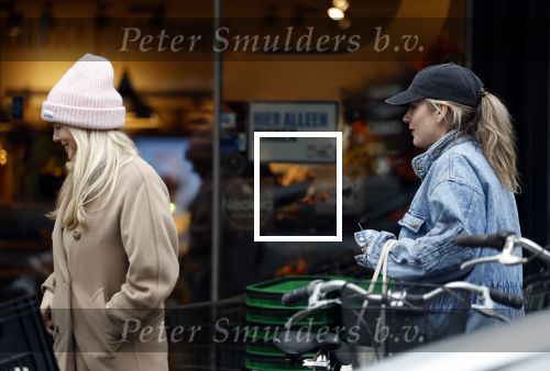 Amsterxdam 16 januari 2026
Chantal Janzen en Tina de Bruin doen samen boodschappen in Amsterdam zuid