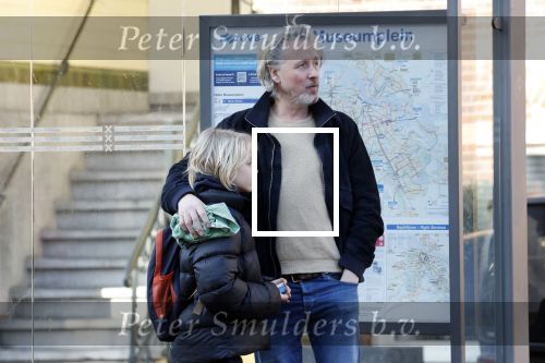 Amsterdam 20 januari 2026
Daan Schuurmans met zijn zoon op de tram aan het wachten . Daarna reden ze naar hun nieuwe huis .
