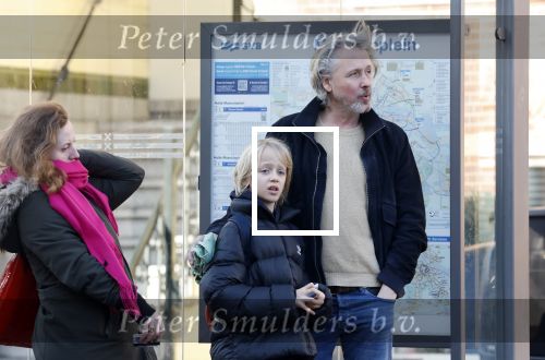 Amsterdam 20 januari 2026
Daan Schuurmans met zijn zoon op de tram aan het wachten . Daarna reden ze naar hun nieuwe huis .