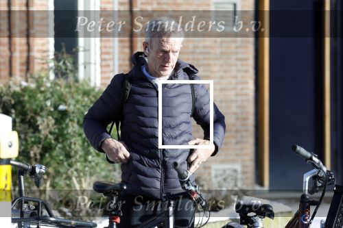 Amsterdam 6 januari 2026
Jaap Jongbloed vertrekt bij zijn sportschool op de fiets naar huis .