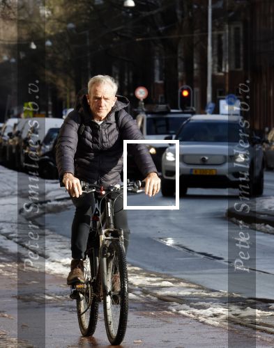 Amsterdam 6 januari 2026
Jaap Jongbloed vertrekt bij zijn sportschool op de fiets naar huis .