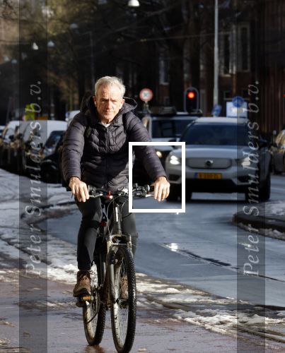 Amsterdam 6 januari 2026
Jaap Jongbloed vertrekt bij zijn sportschool op de fiets naar huis .