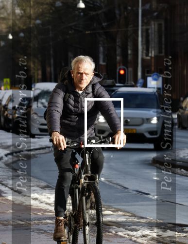 Amsterdam 6 januari 2026
Jaap Jongbloed vertrekt bij zijn sportschool op de fiets naar huis .