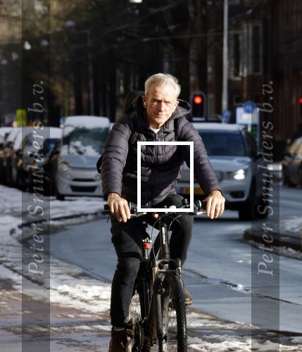 Amsterdam 6 januari 2026
Jaap Jongbloed vertrekt bij zijn sportschool op de fiets naar huis .