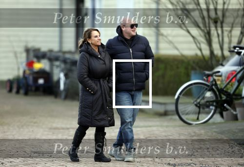Vinkeveen 19 januari 2026
Rachel Hazes kroijgt de sleutels terug van haar huis in Vinkeveen . Marieke v Beek verloor rechtszaak en moet uit het huis . Rachel kwam samen met een makelaar. Jacqueline en Nick