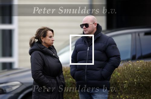 Vinkeveen 19 januari 2026
Rachel Hazes kroijgt de sleutels terug van haar huis in Vinkeveen . Marieke v Beek verloor rechtszaak en moet uit het huis . Rachel kwam samen met een makelaar. Jacqueline en Nick