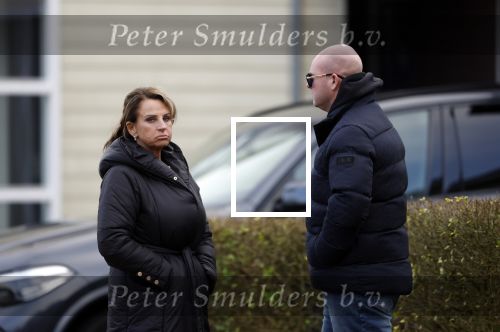 Vinkeveen 19 januari 2026
Rachel Hazes kroijgt de sleutels terug van haar huis in Vinkeveen . Marieke v Beek verloor rechtszaak en moet uit het huis . Rachel kwam samen met een makelaar. Jacqueline en Nick