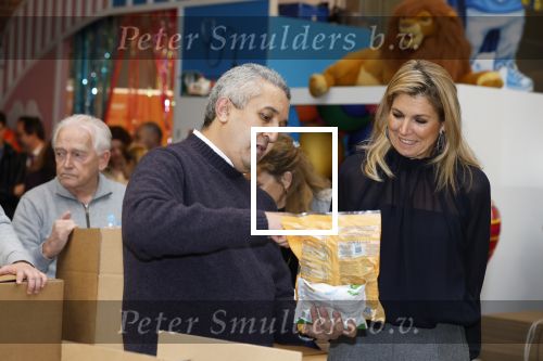 Rotterdam 15 januari 2026
Koningin Maxima bezoekt stichting jarige Job en pakt samen met de andere vrijwilligers de miljoenste doos / box in .