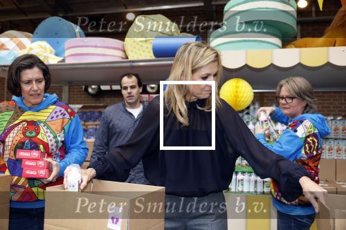 Rotterdam 15 januari 2026
Koningin Maxima bezoekt stichting jarige Job en pakt samen met de andere vrijwilligers de miljoenste doos / box in .