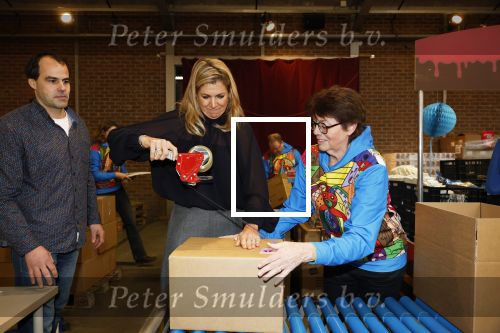 Rotterdam 15 januari 2026
Koningin Maxima bezoekt stichting jarige Job en pakt samen met de andere vrijwilligers de miljoenste doos / box in .