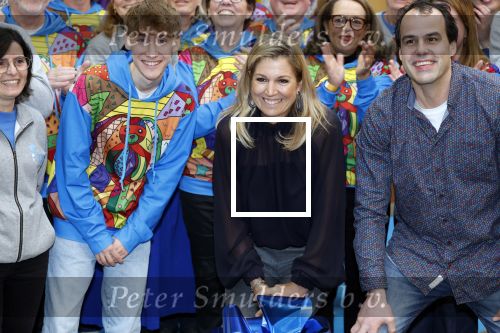 Rotterdam 15 januari 2026
Koningin Maxima bezoekt stichting jarige Job en pakt samen met de andere vrijwilligers de miljoenste doos / box in .