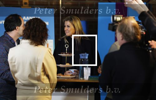 Rotterdam 15 januari 2026
Koningin Maxima bezoekt stichting jarige Job en pakt samen met de andere vrijwilligers de miljoenste doos / box in .