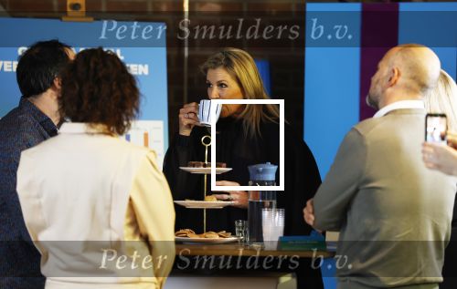 Rotterdam 15 januari 2026
Koningin Maxima bezoekt stichting jarige Job en pakt samen met de andere vrijwilligers de miljoenste doos / box in .