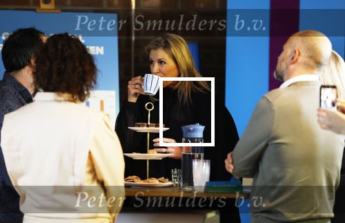 Rotterdam 15 januari 2026
Koningin Maxima bezoekt stichting jarige Job en pakt samen met de andere vrijwilligers de miljoenste doos / box in .
