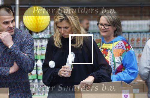 Rotterdam 15 januari 2026
Koningin Maxima bezoekt stichting jarige Job en pakt samen met de andere vrijwilligers de miljoenste doos / box in .