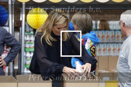 Rotterdam 15 januari 2026
Koningin Maxima bezoekt stichting jarige Job en pakt samen met de andere vrijwilligers de miljoenste doos / box in .