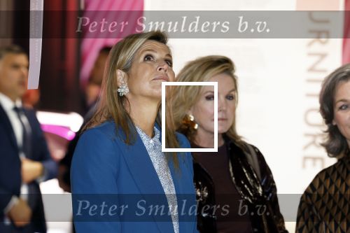 Eindhoven 26 oktober 2023
Koningin Maxima op bezok bij de dutch design week in Eindhoven . Maxima had haar goede vriendin Mariska Dietz mee genomen . Mariska Heeft paleis huis Den Bosch ingericht .