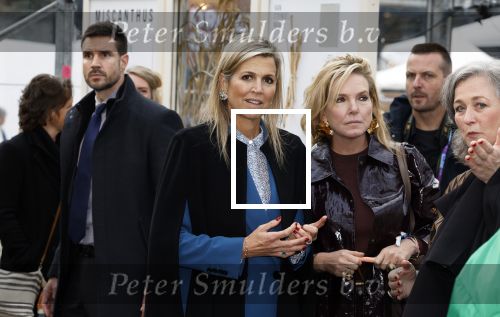 Eindhoven 26 oktober 2023
Koningin Maxima op bezok bij de dutch design week in Eindhoven . Maxima had haar goede vriendin Mariska Dietz mee genomen . Mariska Heeft paleis huis Den Bosch ingericht .