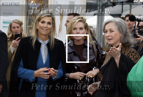 Eindhoven 26 oktober 2023
Koningin Maxima op bezok bij de dutch design week in Eindhoven . Maxima had haar goede vriendin Mariska Dietz mee genomen . Mariska Heeft paleis huis Den Bosch ingericht .